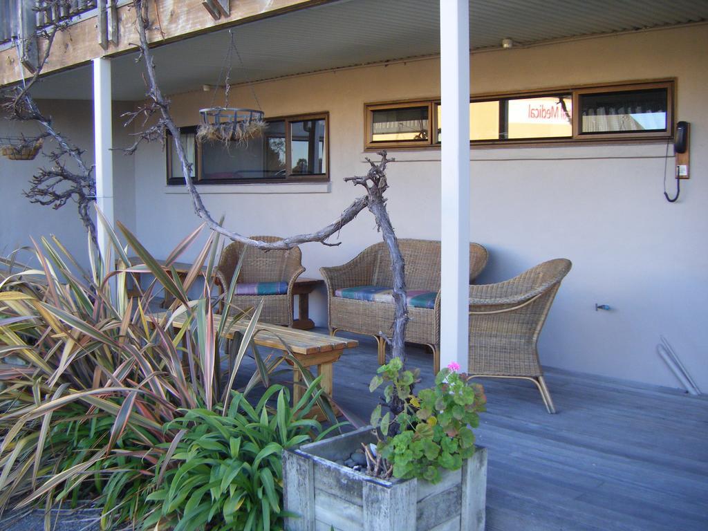 Hat Trick Lodge Motueka Exteriör bild